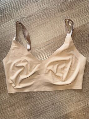 TRUE & CO. True Body Triangle Convertible Strap Seamless Nude Wireless Bralette